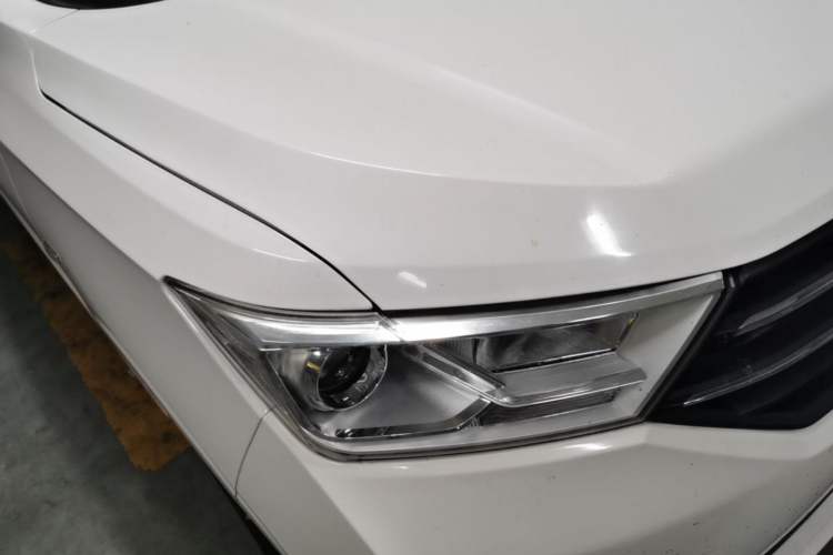 Used Wuling Hongguang 2019 1.5L S Standard Version China VI LAR Right Front Headlight