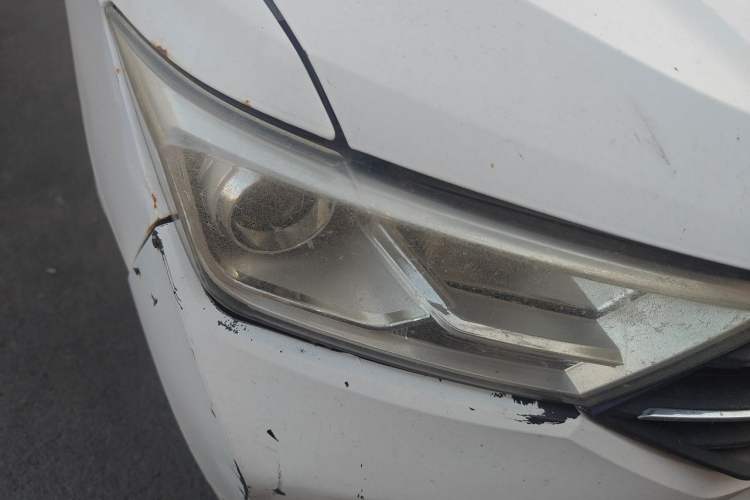 Used Wuling Hongguang 2019 1.5L S Standard Version China VI LAR Right Front Headlight