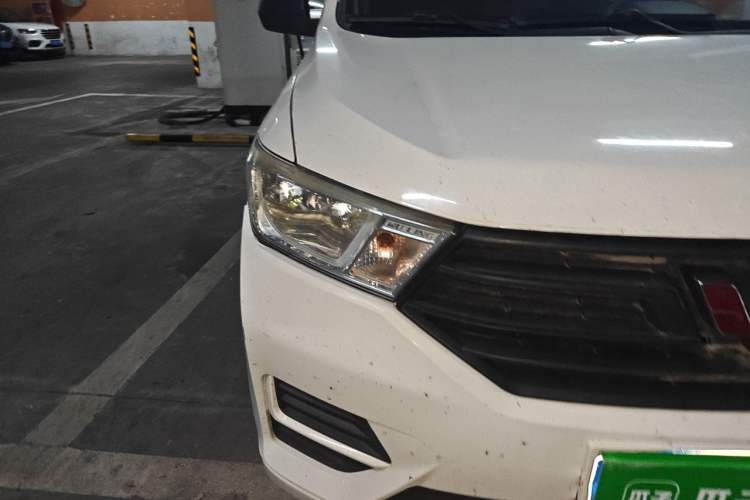 Used Wuling Hongguang 2019 1.5L S Basic Version China VI Standard LAR Right Front Headlight