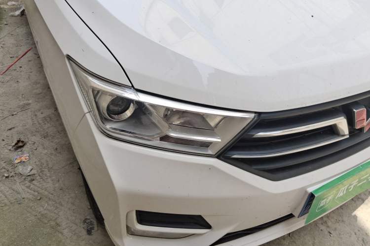 Used Wuling Hongguang 2019 1.5L S Standard Version China VI LAR Right Front Headlight