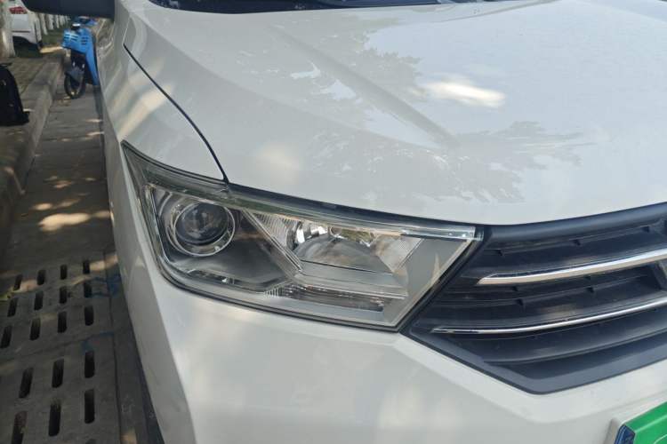 Used Wuling Hongguang 2019 1.5L S Comfort Edition China VI LAR Right Front Headlight