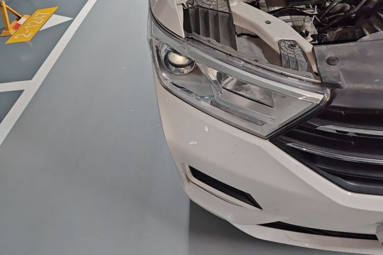 Used Wuling Hongguang 2019 1.5L S Comfort Edition China VI LAR Right Front Headlight