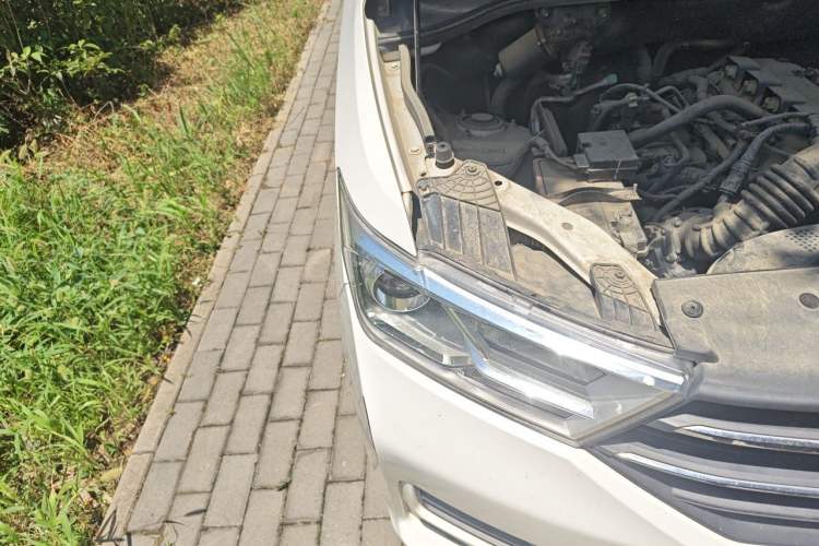 Used Wuling Hongguang 2019 1.5L S Standard Version China VI LAR Right Front Headlight