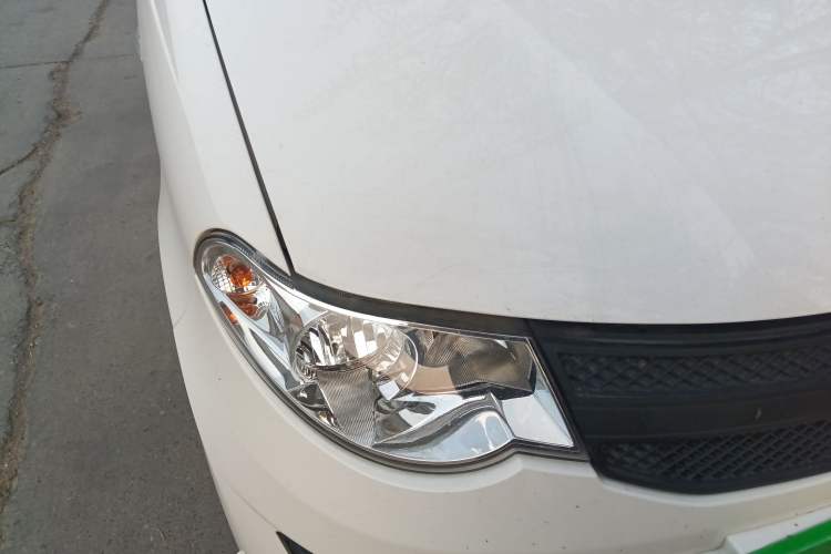 Used Wuling Hongguang 2019 1.5L S Basic Version China VI Standard LAR Right Front Headlight