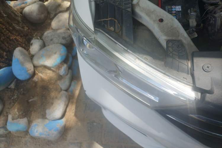 Used Wuling Hongguang 2019 1.5L S Standard Version China VI LAR Right Front Headlight