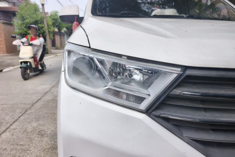 Used Wuling Hongguang 2019 1.5L S Standard Version China VI LAR Right Front Headlight