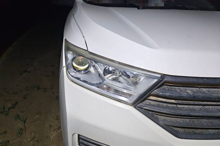 Used Wuling Hongguang 2019 1.5L S Standard Version China VI LAR Right Front Headlight