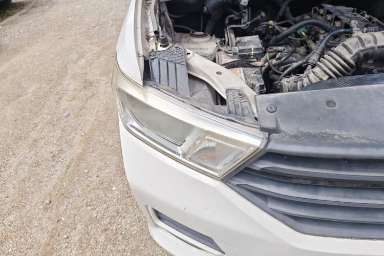 Used Wuling Hongguang 2019 1.5L S Basic Window-Sealed Vehicle China VI LAR Right Front Headlight