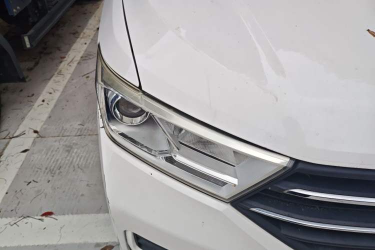 Used Wuling Hongguang 2019 1.5L S Standard Version China VI LAR Right Front Headlight