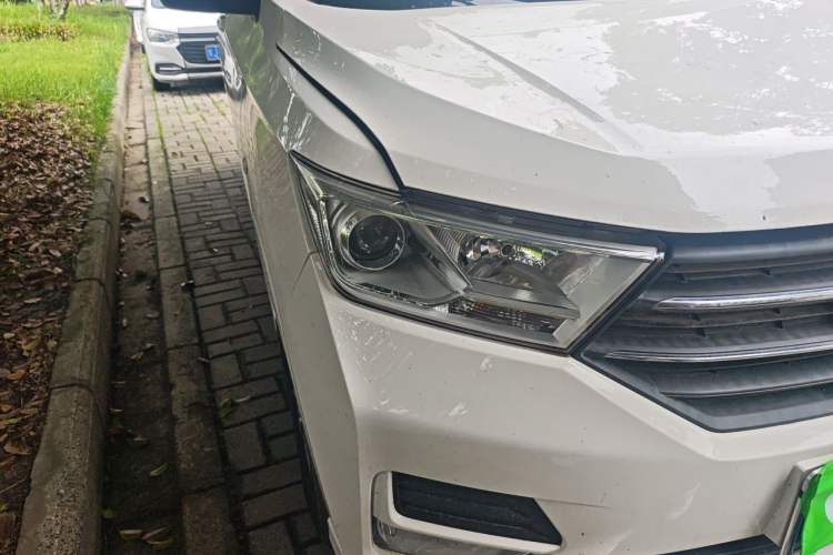 Used Wuling Hongguang 2019 1.5L S Standard Version China VI LAR Right Front Headlight