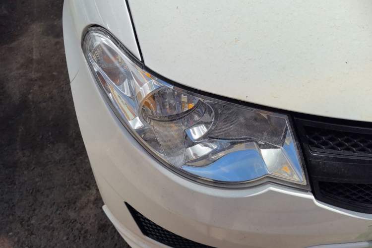 Used Wuling Hongguang 2019 1.5L S Base Version L2B Right Front Headlight
