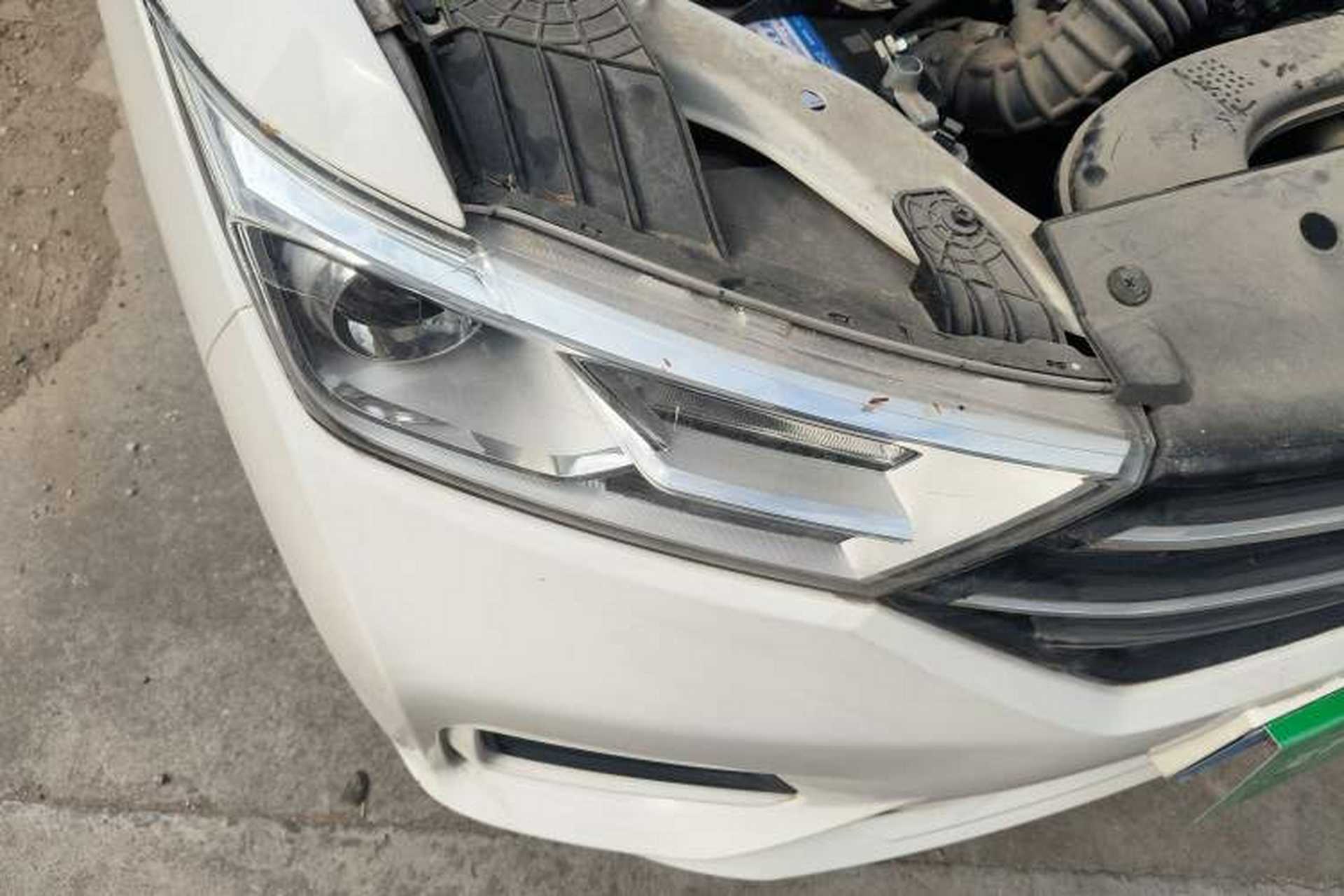 Used Wuling Hongguang 2019 1.5L S Standard Version China VI LAR Right Front Headlight