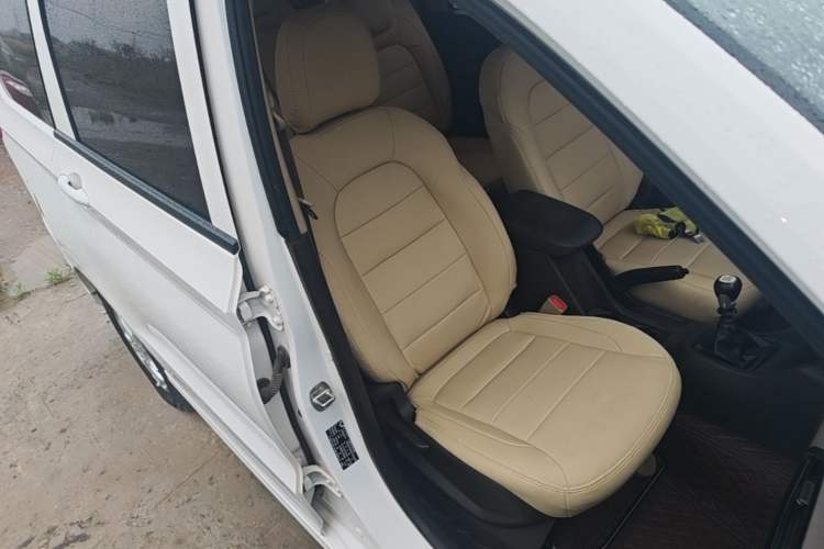Used Wuling Hongguang 2019 1.5L S Standard Version China VI LAR Right Front Seat