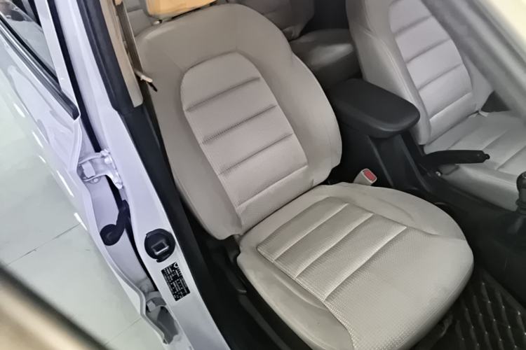 Used Wuling Hongguang 2019 1.5L S Standard Version China VI LAR Right Front Seat