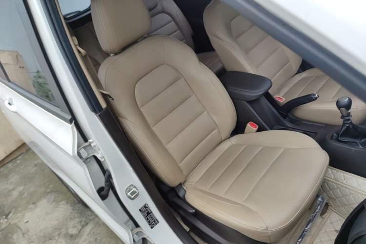 Used Wuling Hongguang 2019 1.5L S Comfort Edition China VI LAR Right Front Seat