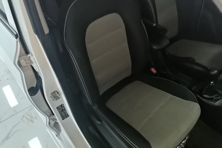 Used Wuling Hongguang 2019 1.5L S Basic Version China VI Standard LAR Right Front Seat