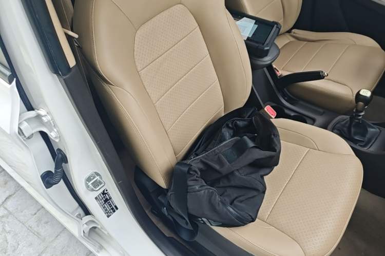 Used Wuling Hongguang 2019 1.5L S Comfort Edition China VI LAR Right Front Seat