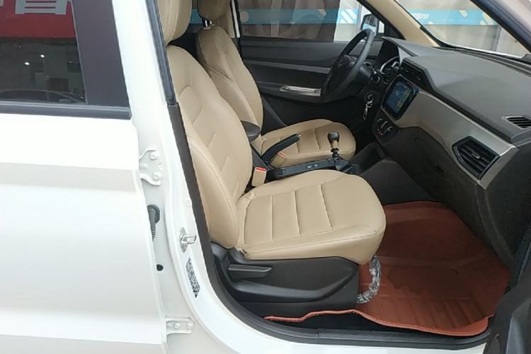Used Wuling Hongguang 2019 1.5L S Comfort Edition China VI LAR Right Front Seat