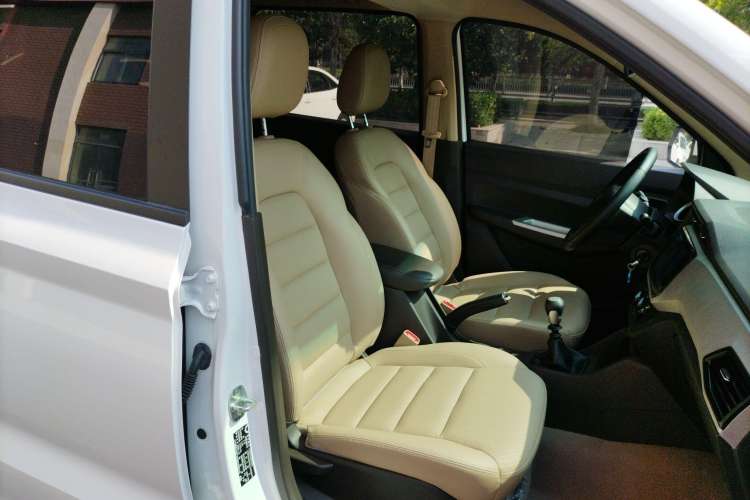 Used Wuling Hongguang 2019 1.5L S Comfort Edition China VI LAR Right Front Seat