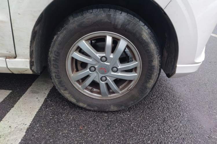 Used Wuling Hongguang 2019 1.5L S Comfort Edition China VI LAR Right Front Wheel Hub
