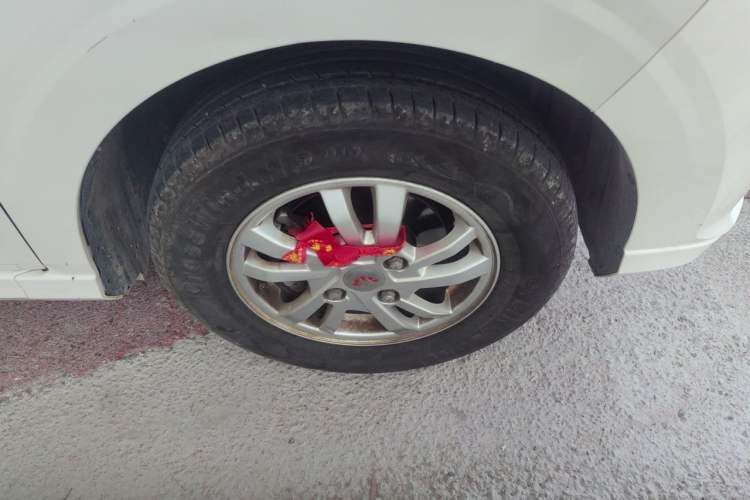 Used Wuling Hongguang 2019 1.5L S Standard Version China VI LAR Right Front Wheel Hub