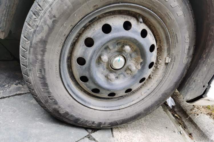 Used Wuling Hongguang 2019 1.5L S Comfort Edition China VI LAR Right Front Wheel Hub