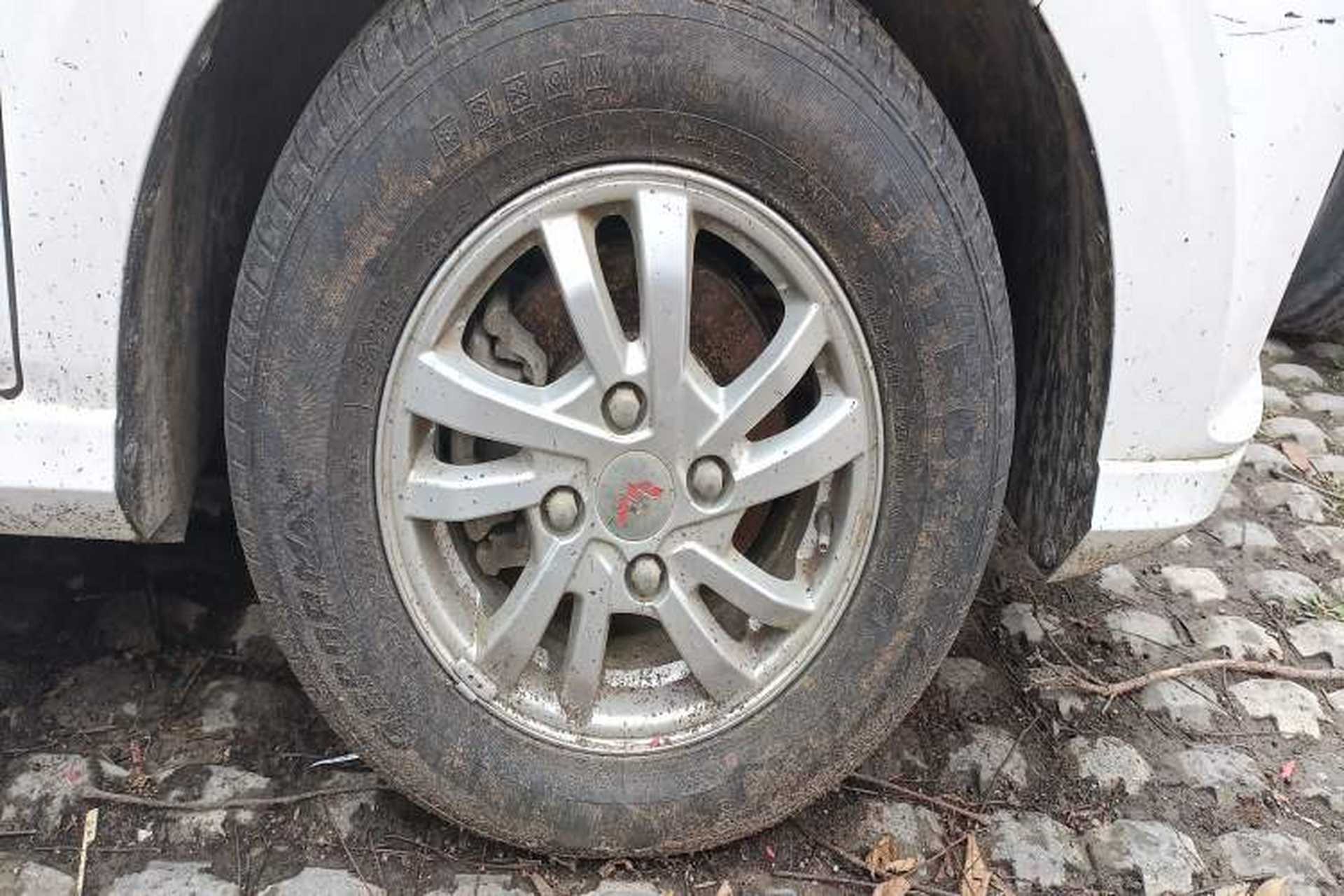 Used Wuling Hongguang 2019 1.5L S Standard Version China VI LAR Right Front Wheel Hub