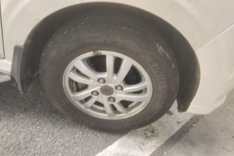 Used Wuling Hongguang 2019 1.5L S Comfort Edition China VI LAR Right Front Wheel Hub