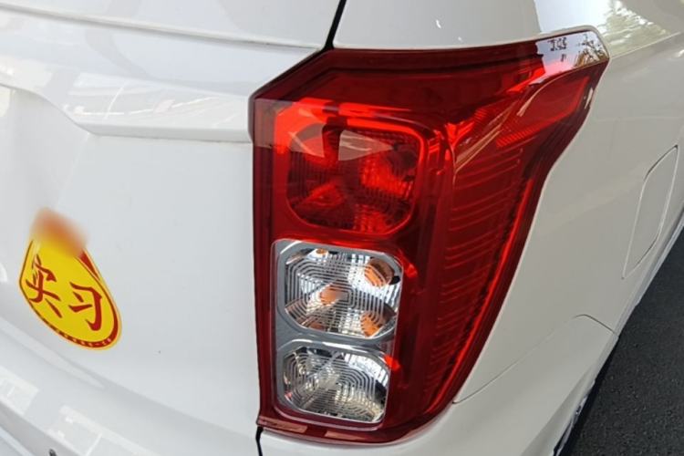 Used Wuling Hongguang 2019 1.5L S Standard Version China VI LAR Right Rear Taillight