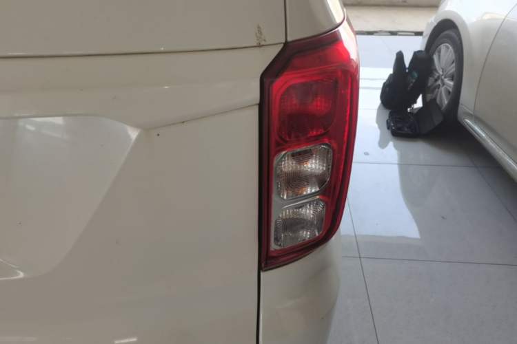 Used Wuling Hongguang 2019 1.5L S Comfort Edition China VI LAR Right Rear Taillight
