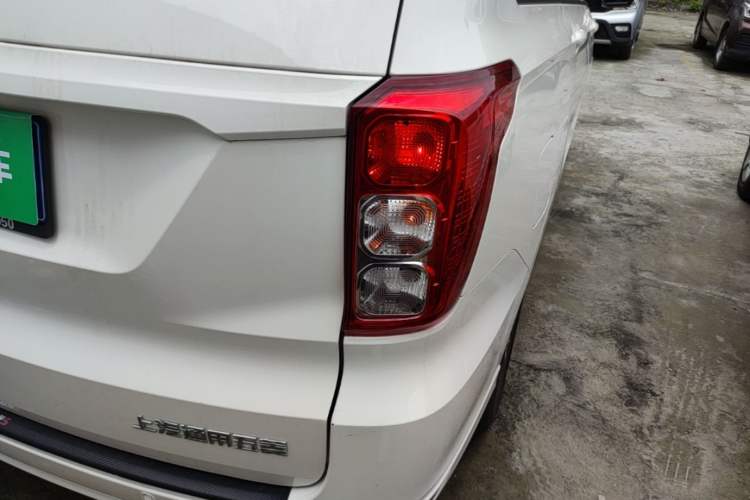 Used Wuling Hongguang 2019 1.5L S Comfort Edition China VI LAR Right Rear Taillight