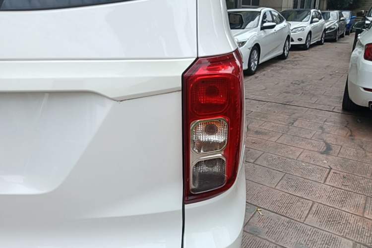 Used Wuling Hongguang 2019 1.5L S Standard Version China VI LAR Right Rear Taillight