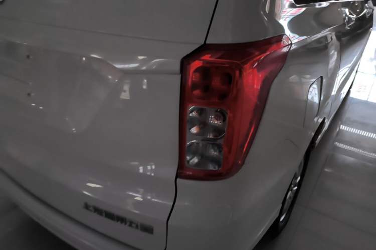Used Wuling Hongguang 2019 1.5L S Standard Version China VI LAR Right Rear Taillight