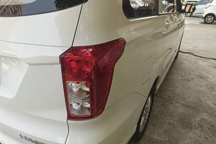 Used Wuling Hongguang 2019 1.5L S Standard Version China VI LAR Right Rear Taillight