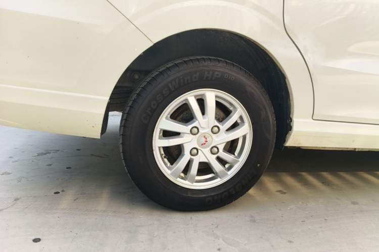 Used Wuling Hongguang 2019 1.5L S Comfort Edition China VI LAR Right Rear Wheel Hub