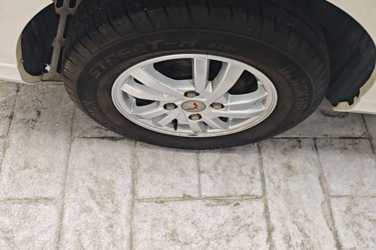 Used Wuling Hongguang 2019 1.5L S Comfort Edition China VI LAR Right Rear Wheel Hub