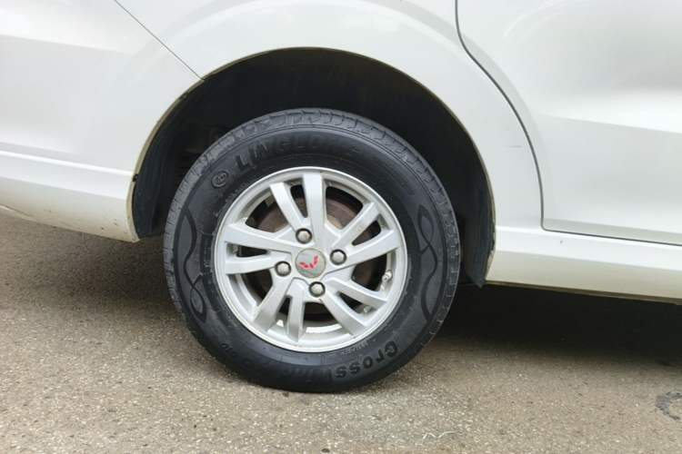 Used Wuling Hongguang 2019 1.5L S Comfort Edition China VI LAR Right Rear Wheel Hub