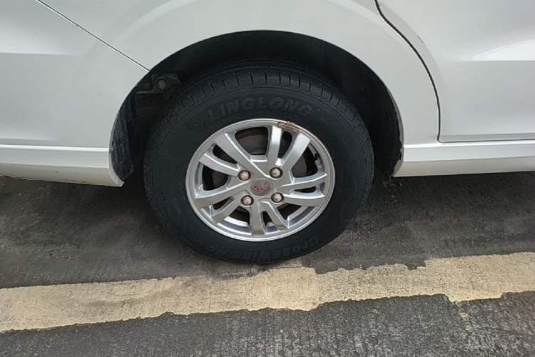 Used Wuling Hongguang 2019 1.5L S Comfort Edition China VI LAR Right Rear Wheel Hub