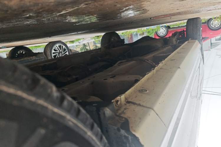 Used Wuling Hongguang 2019 1.5L S Standard Version China VI LAR Right Side Sill