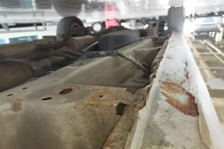 Used Wuling Hongguang 2019 1.5L S Comfort Edition China VI LAR Right Side Sill