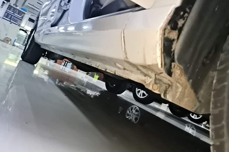 Used Wuling Hongguang 2019 1.5L S Standard Version China VI LAR Right Side Sill