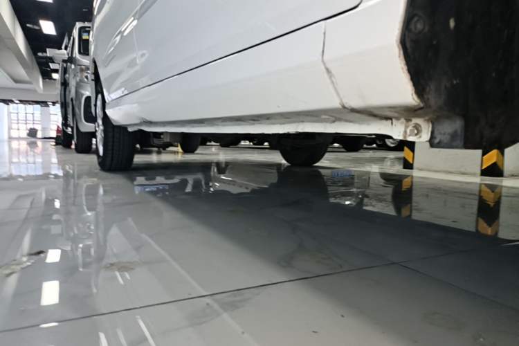 Used Wuling Hongguang 2019 1.5L S Basic Version China VI Standard LAR Right Side Sill