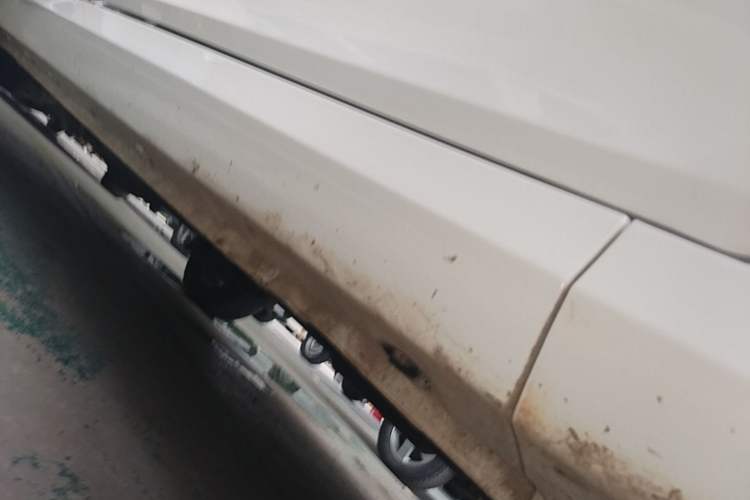 Used Wuling Hongguang 2019 1.5L S Standard Version China VI LAR Right Side Sill