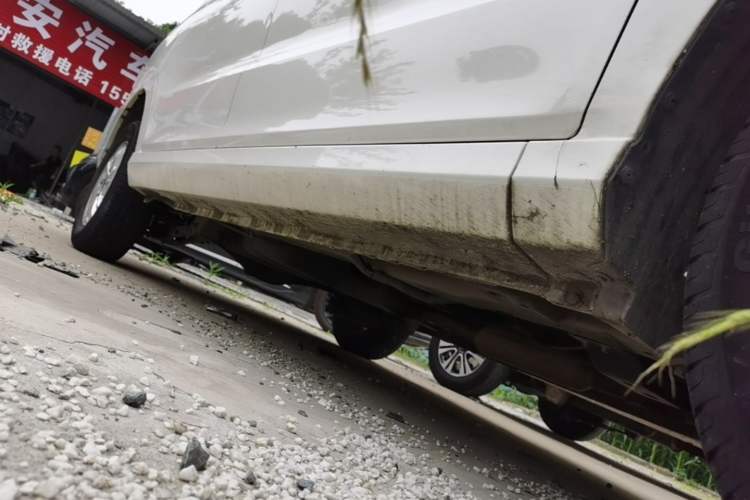 Used Wuling Hongguang 2019 1.5L S Standard Version China VI LAR Right Side Sill