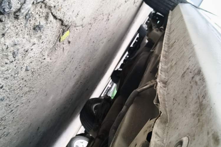 Used Wuling Hongguang 2019 1.5L S Comfort Edition China VI LAR Right Side Sill
