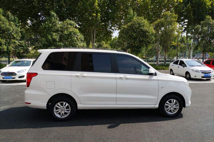 Used Wuling Hongguang 2019 1.5L S Comfort Edition China VI LAR Right Side