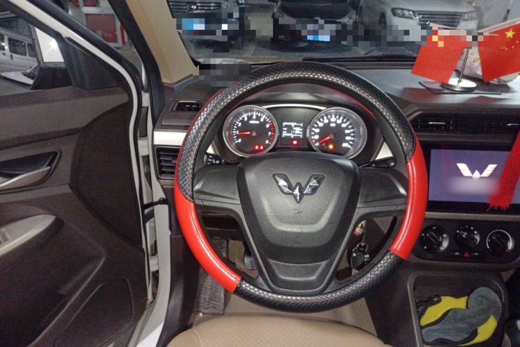Used Wuling Hongguang 2019 1.5L S Comfort Edition China VI LAR Steering Wheel