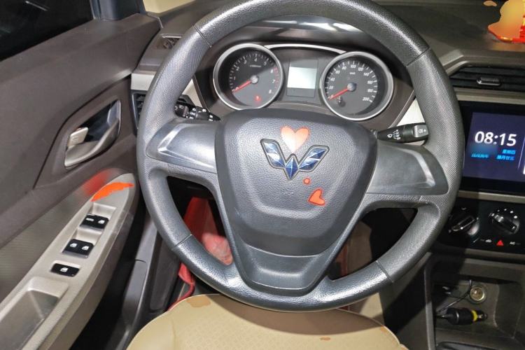 Used Wuling Hongguang 2019 1.5L S Comfort Edition China VI LAR Steering Wheel