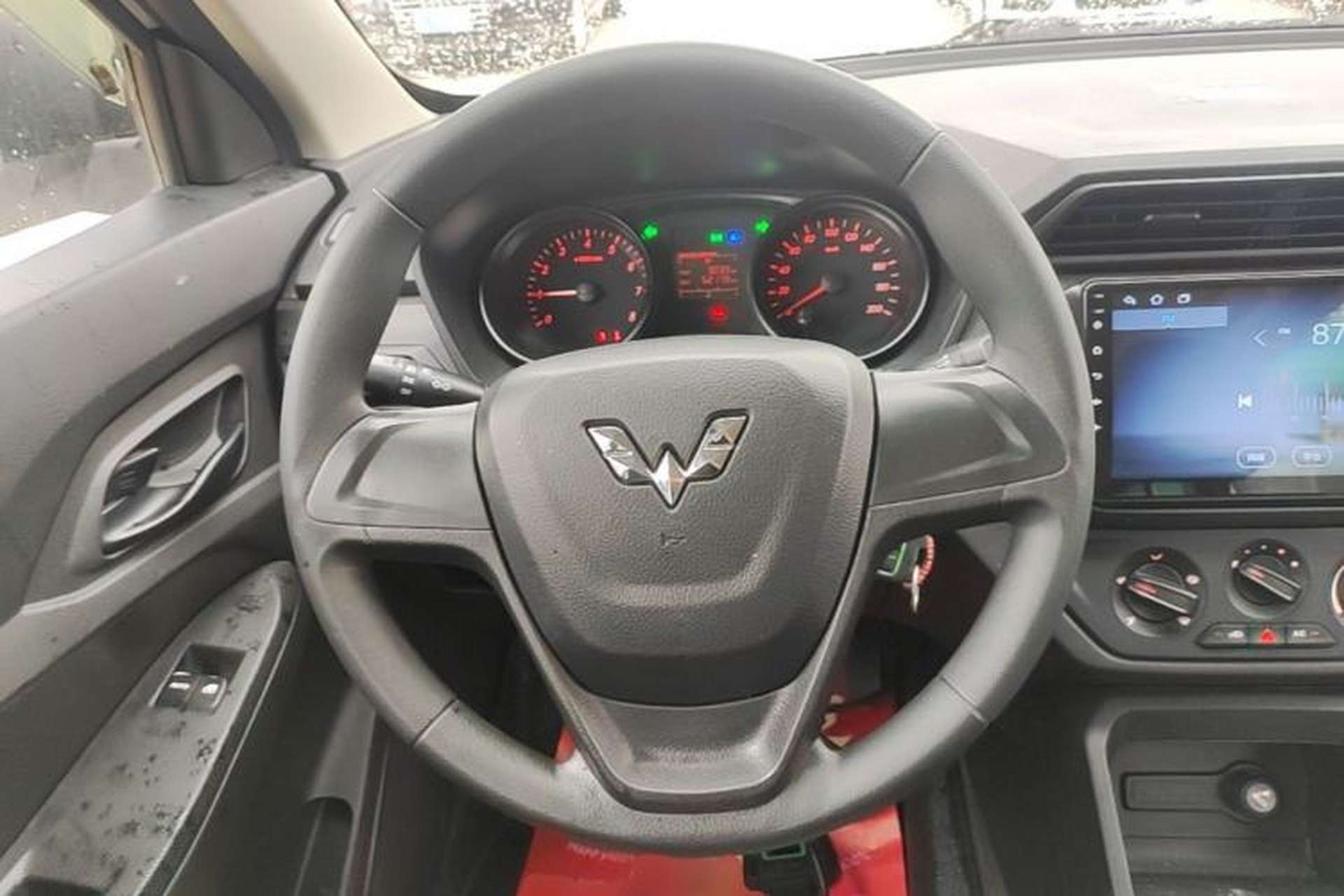 Used Wuling Hongguang 2019 1.5L S Basic Version China VI Standard LAR Steering Wheel