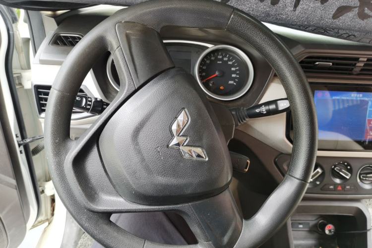 Used Wuling Hongguang 2019 1.5L S Comfort Edition China VI LAR Steering Wheel